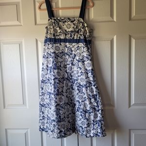 New York & Company light knee length dress 12